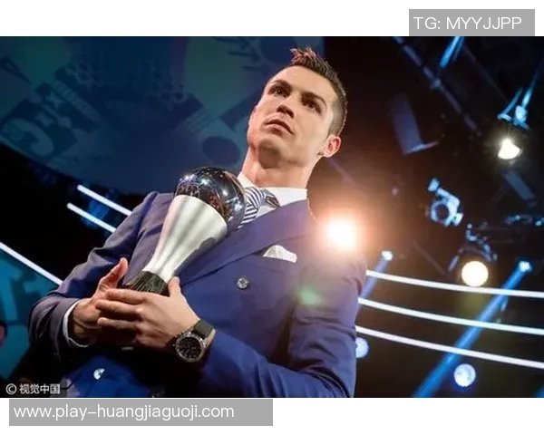 C罗再度荣膺世界足球先生荣耀背后的奋斗与坚持