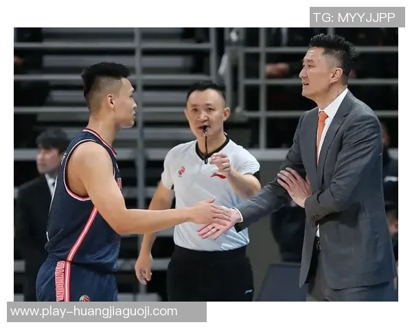 杜锋调整战术启用奇兵广东队G3失利后遭遇双重打击